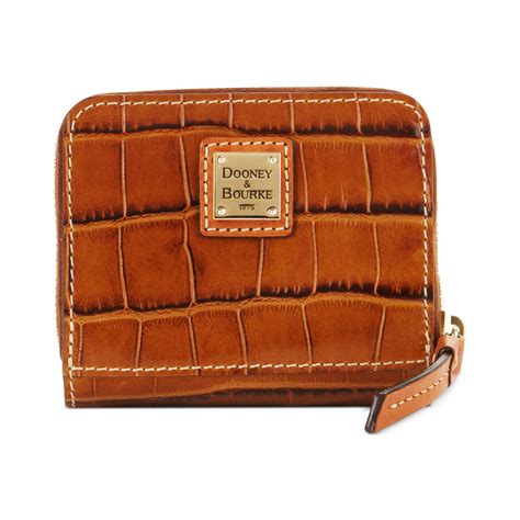 dooney bourke wallets outlet.